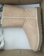 UGG Classic Short II Sand Suede Sheepskin Pul...