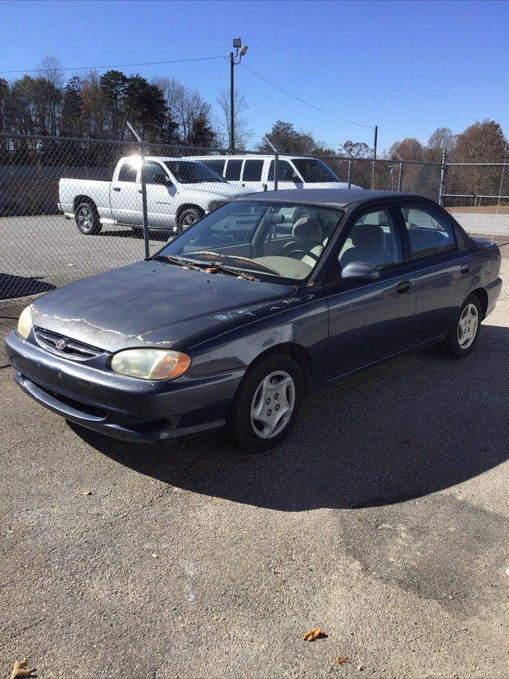 Kia Sephia 2001 Ls  - Image 3 of 4