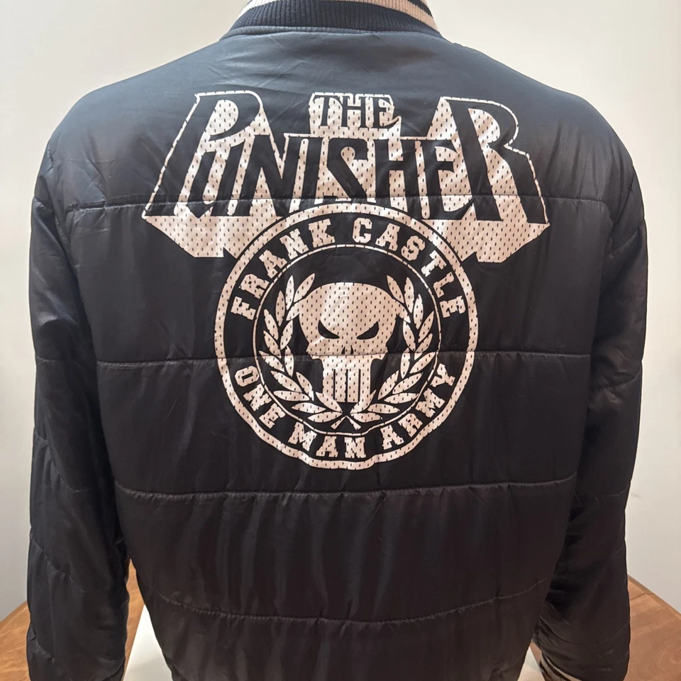 Chaqueta Fiberfill (Talla XL) - Marvel Punisher -[100% Poliéster] RARA 💀 Foto 3 de 4