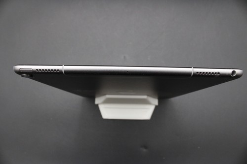 Apple iPad Pro 10.5" Used A1709 (64 GB, Wi-Fi + 4G, Unlocked, 4GB RAM) - Zdjęcie 5 z 8
