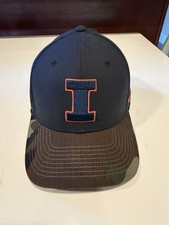 Nike Adult Illinois Fighting Illini Black Military Appreciation Swoosh Flex Hat