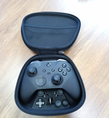 Microsoft Xbox Elite Series 2 Core Wireless Controller FST-00001 & Case, Paddles