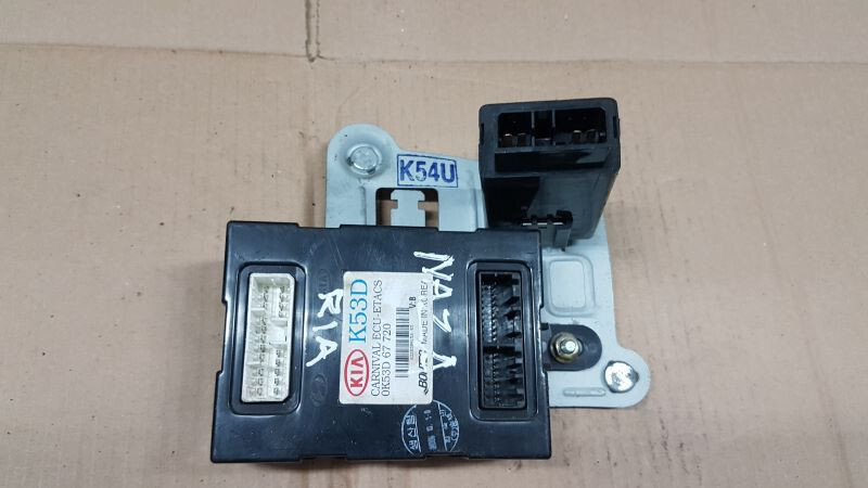 KIA CARNIVAL / NAZA RIA ECU ETACS WITH FLASHER RELAY OK53D