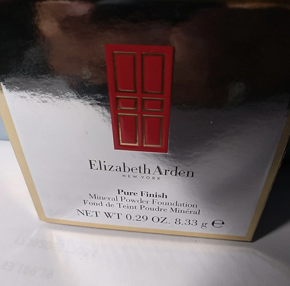 ELIZABETH ARDEN PURE FINISH MINERAL POWDER FOUNDATION #08 NIB - Image 3 of 4