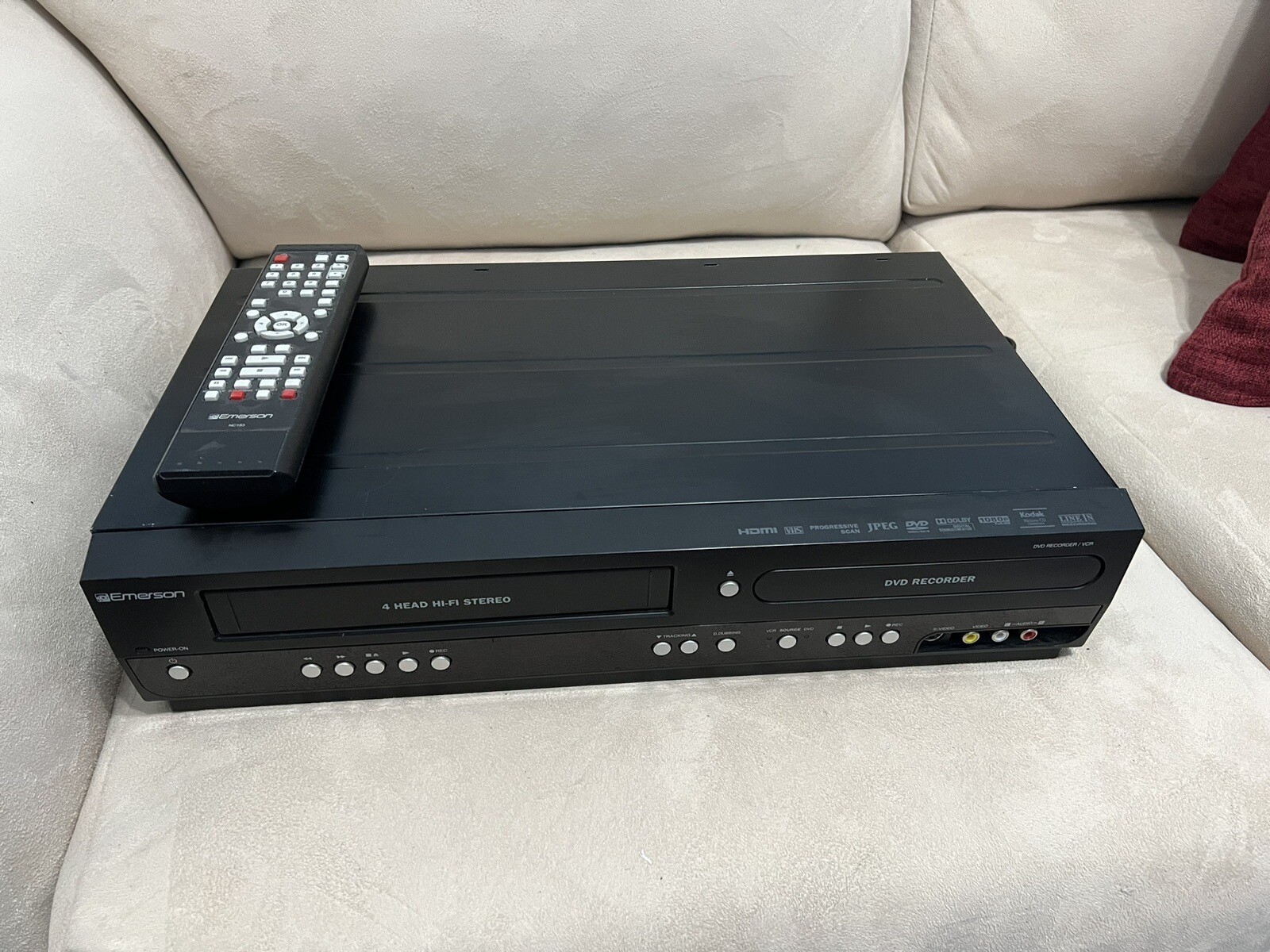 EMERSON ZV427EM5 VCR VHS DVD dubbing RECORDER COMBO PLAYER HDMI With