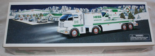 2006 Hess truck W/Helicopter New In Box original packing working lights & rotors - Picture 2 of 17
