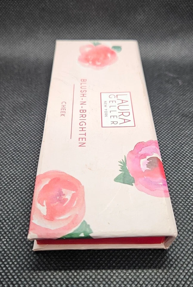 Laura Geller Blush N Brighten Cheek Blush Palette - Image 3 of 4