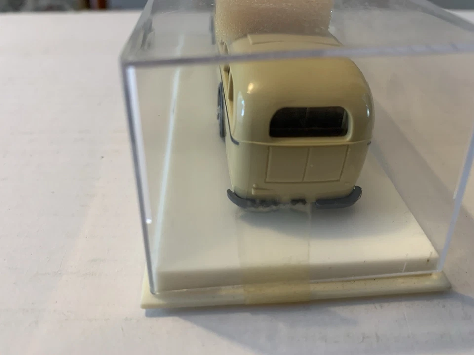 Brekina Model 5040 Mercedes Coach Logo Stast Frankfurt In Plastic Case - Image 4 of 4