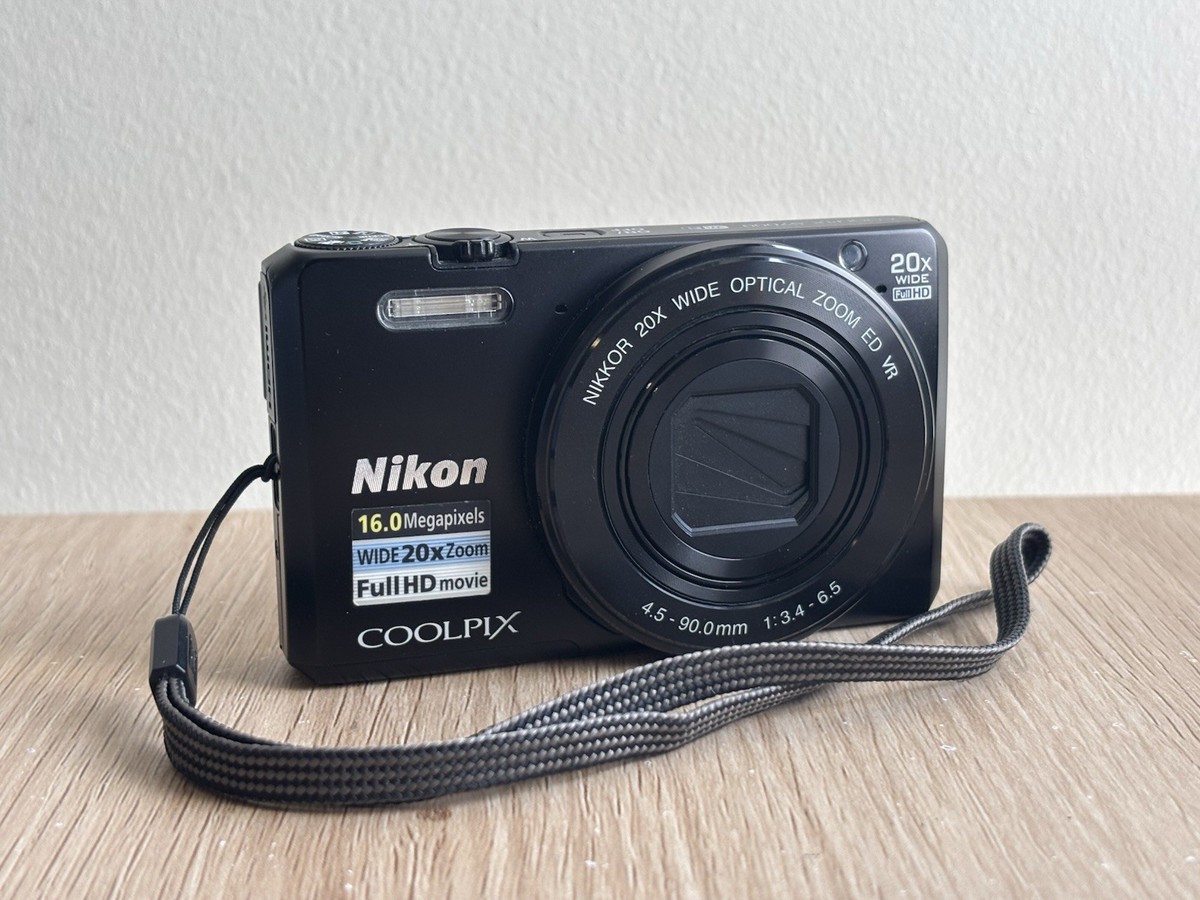 Nikon Coolpix S7000 compact 16.0MP 6x Optical Zoom 95%NEW English