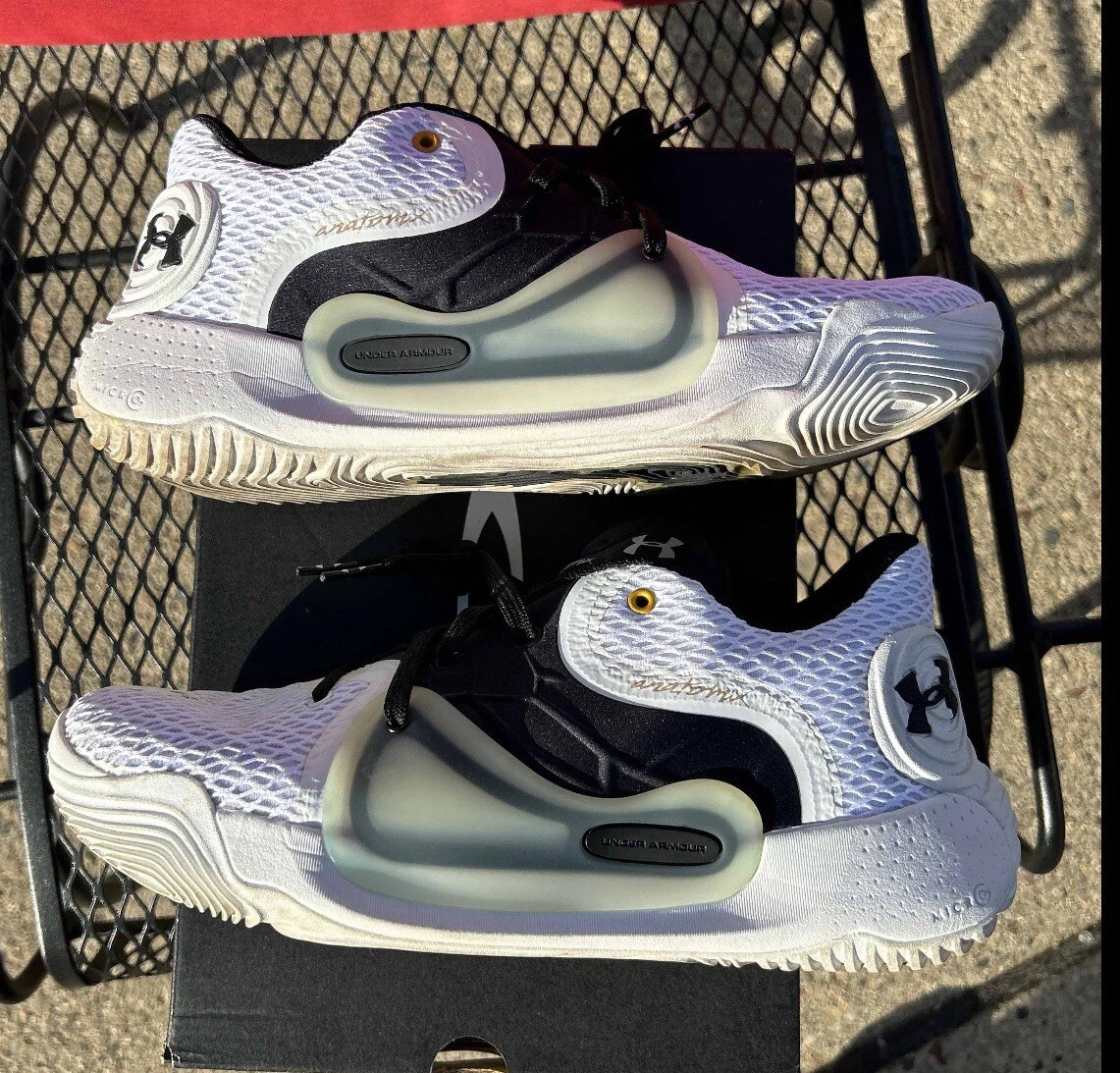 Under Armour Anatomix Spawn 2 White Black for sale | eBay display picture 1