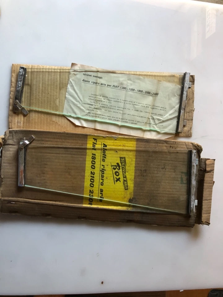 FIAT 1800 2100 2300 COPPIA ALETTE RIPARO ARIA AIR SHELTER FINS OLD STOCK Foto 2 de 3