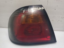 265559F505 RÜCKLEUCHTE AUßEN LINKS / 1541823 FÜR NISSAN PRIMERA BERLINA P11 *