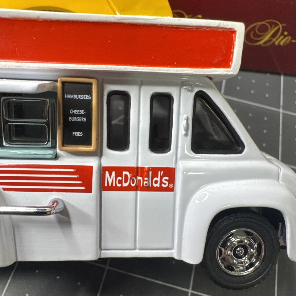 火柴盒麦当劳 1948 道奇 Route Van 特别版带盒 — 第 3/4 张图片