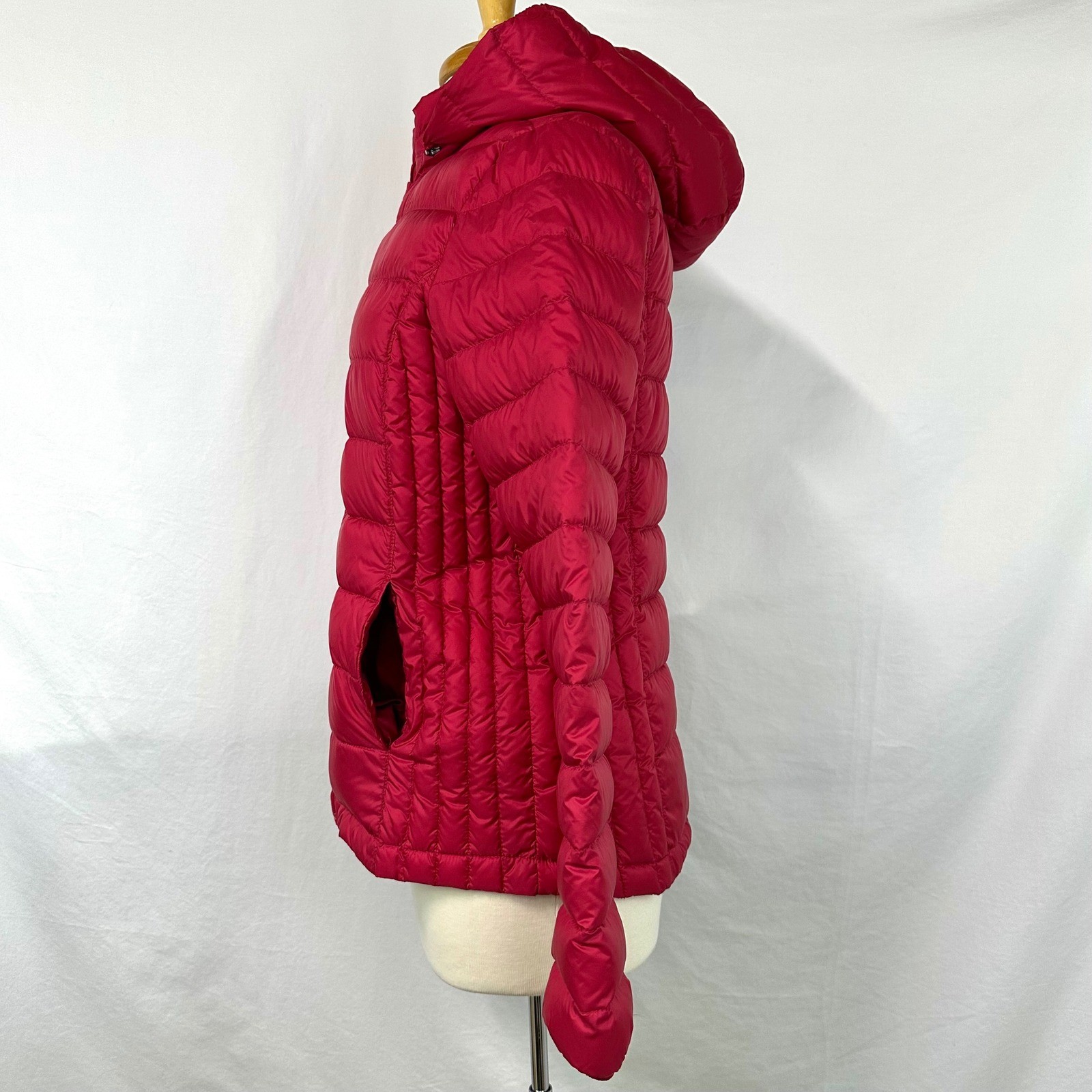 HEATKEEP Red Down Packable Puffer Jacket Women's … - image 5