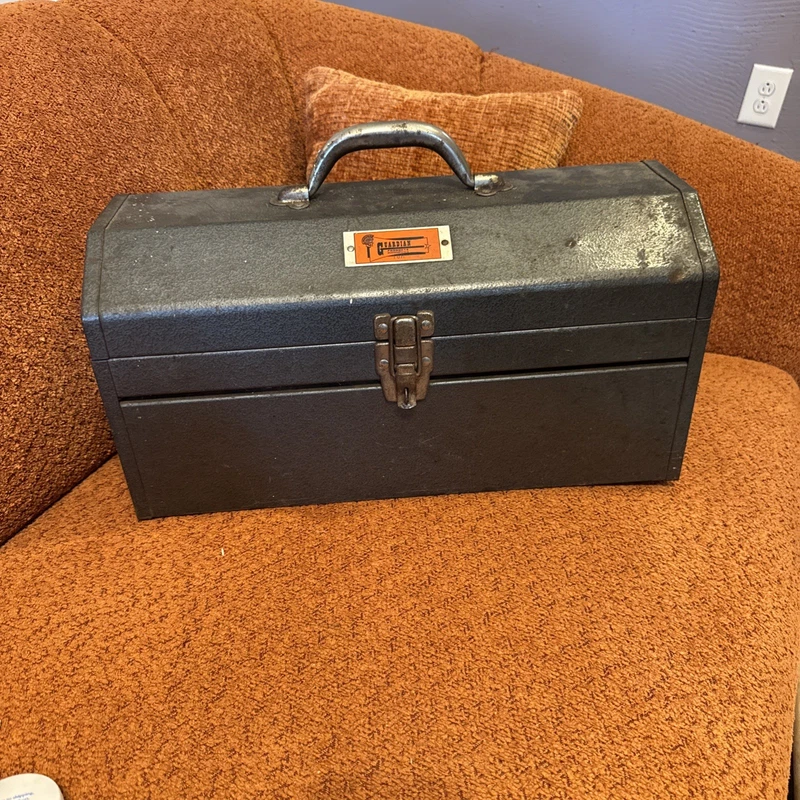 Vintage Guardian Products Metal Toolbox Model 18H