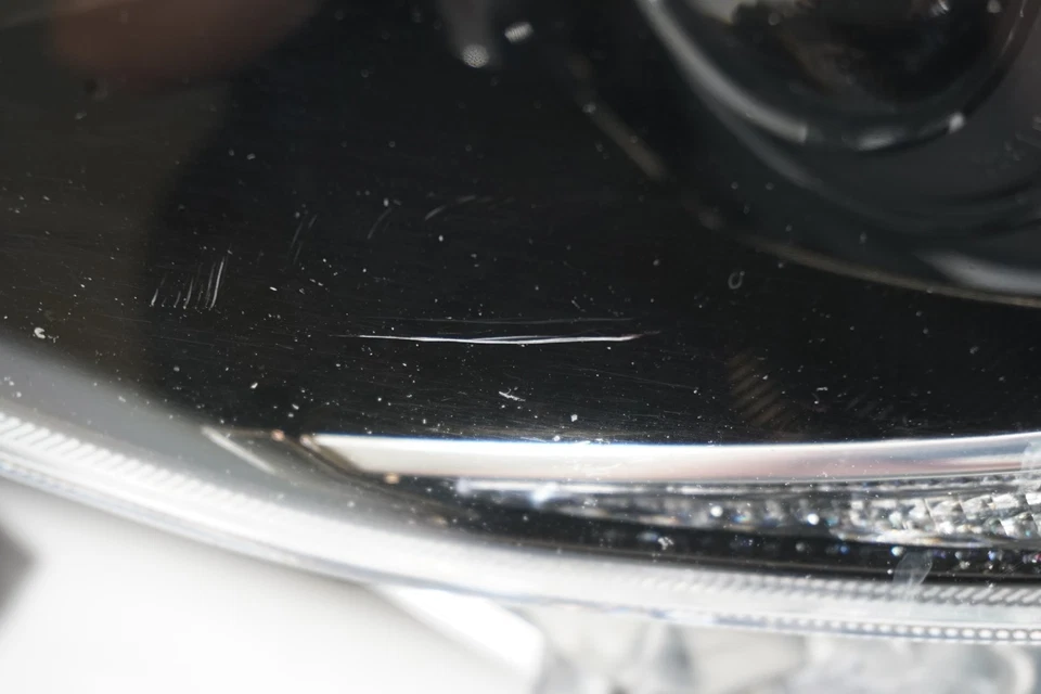 **BROKEN TABS** JDM SUBARU IMPREZA 84002FL010 LEFT DRIVER SIDE HEADLIGHT - Image 4 of 4