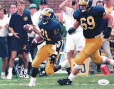 Autographed DESMOND HOWARD 8X10 Michigan Wolverines Photo with JSA COA