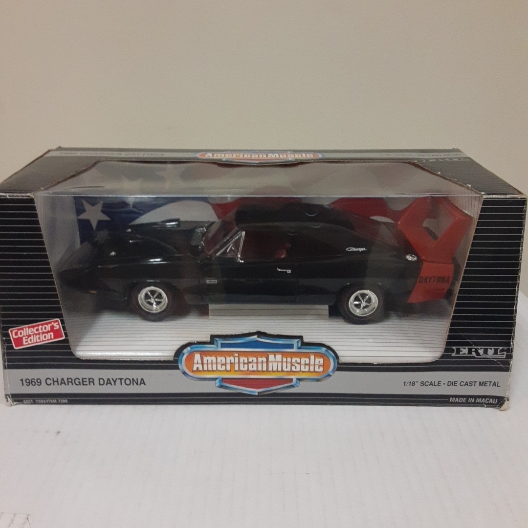 Ertl American Muscle 1969 Dodge Charger Daytona BLACK / RED 1:18