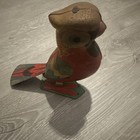 Vintage 1970s Wind Up Tin Litho Toy Red Jumping Parrot -WORKS-w/ Key 6” — photo 3