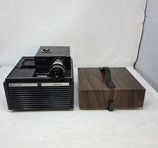 Vintage Bell  Howell 981Q Slide Cube Projector Auto Focus Powers On Advances