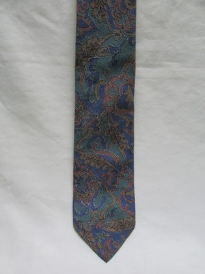 De Carlo Tie Paisley soft to the touch Standard of Excellence