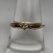 Vintage 9ct Gold Diamond Starburst Solitaire Accent Ring Size M