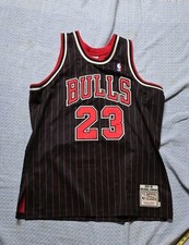 Ultimate Chicago Bulls Collector and Super Fan Gift Guide  52