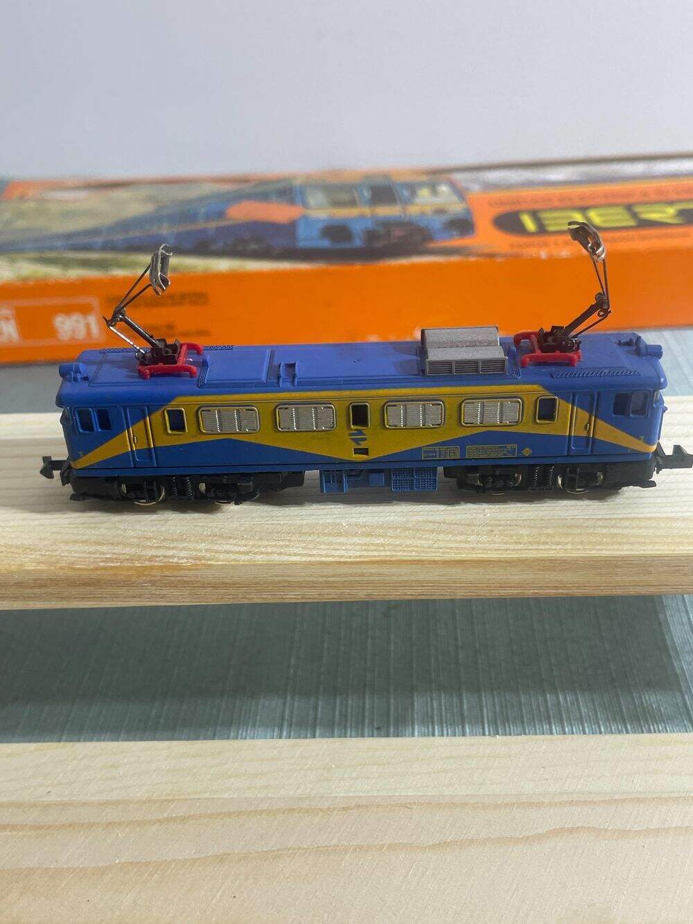 Picture 1 of 8