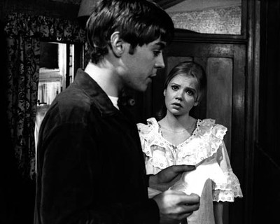 Hayley Mills & Hywel Bennett [1020860] 8x10 Foto (Andere Größen)