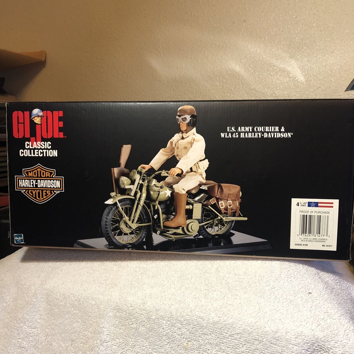 Hasbro GI Joe Classic Collection U.S. ARMY COURIER & WLA 45 Hasbro GI Joe Classic Collection U.S. ARMY COURIER & WLA 45