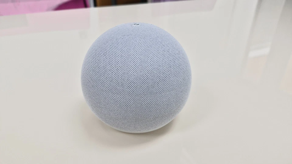 Amazon Echo Dot 5. Generation Smart Lautsprecher mit Alexa - Weiß