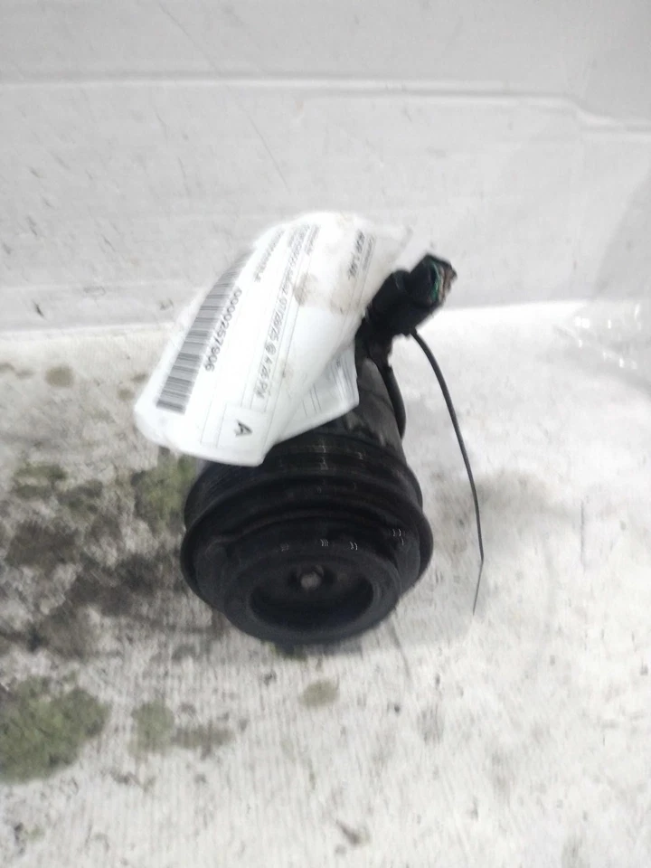 2011 Mitsubishi Endeavor A/C Compressor OEM 127K Miles Silver MR958858 - Image 3 of 4