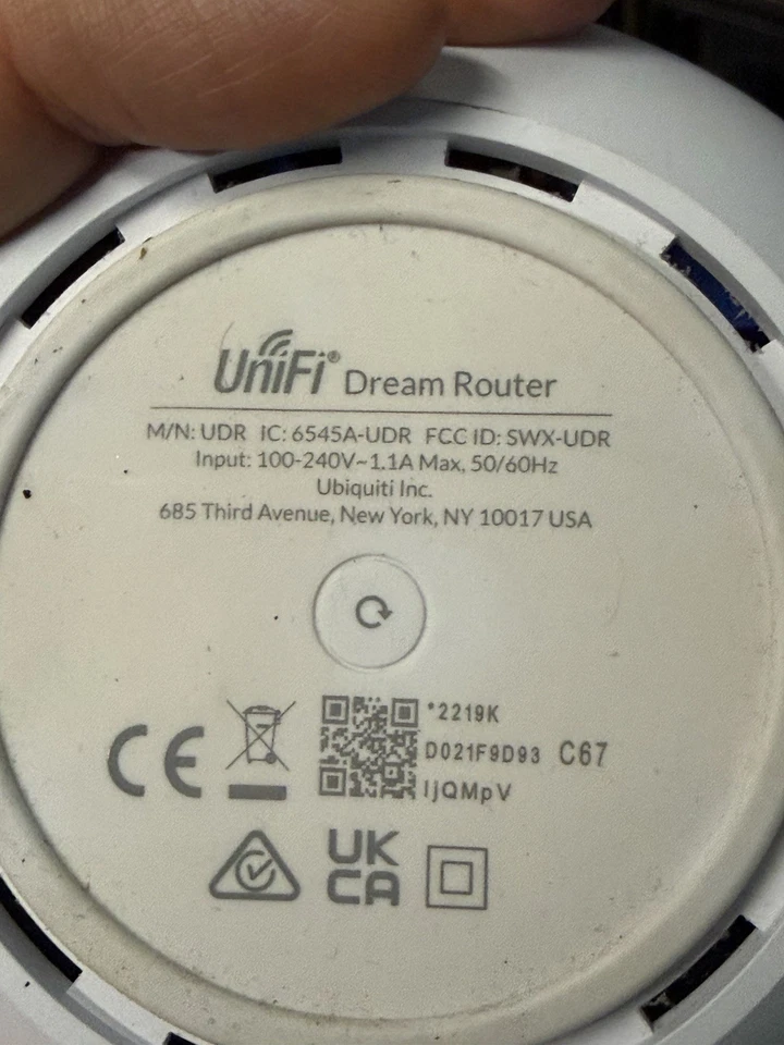 Ubiquiti UniFi UDR-US 600Mbps 4 Ports 100Mbps Dream Router WiFi-6 - Image 4 of 4
