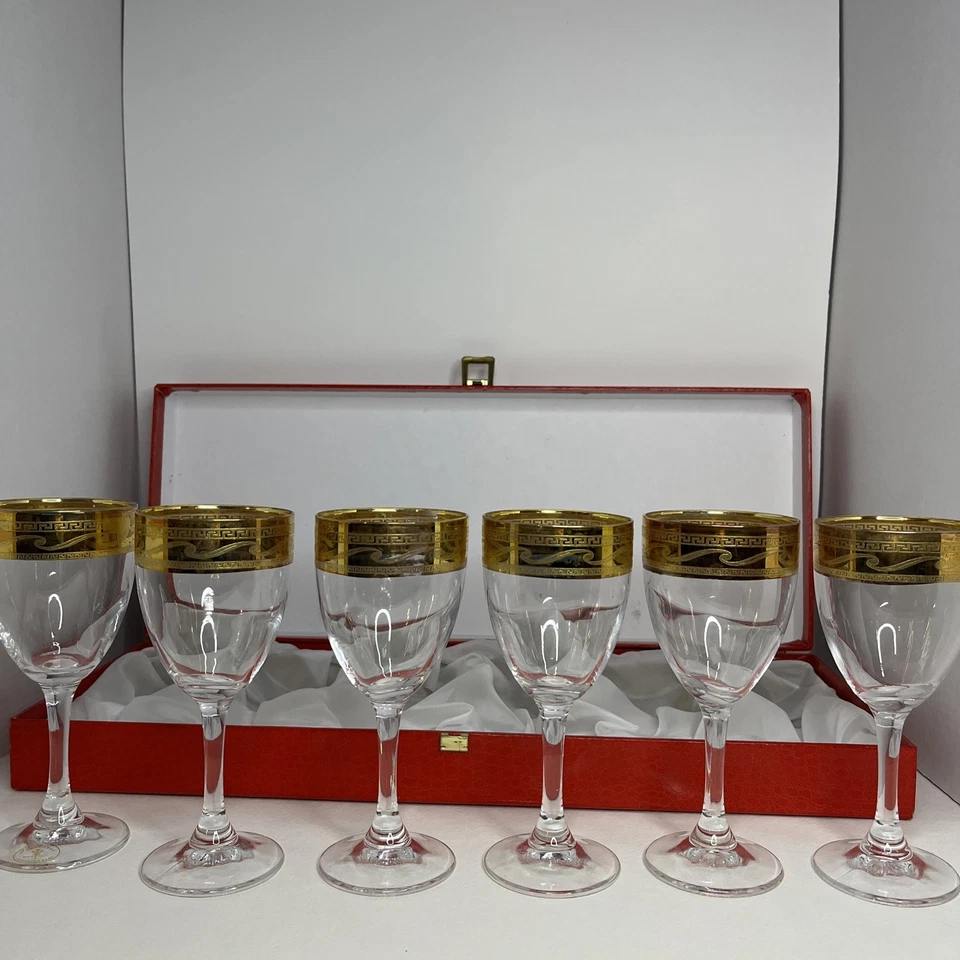 Copas de vino Cristalleria Fratelli Fumo con borde astillado dorado hechas a mano en Italia Foto 4 de 4