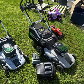 EGO Cordless Walk Behind Lawn Mower Battery Power w/ Battery & Charger