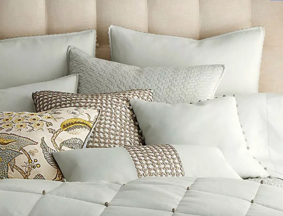 Dransfield & store ross pillows