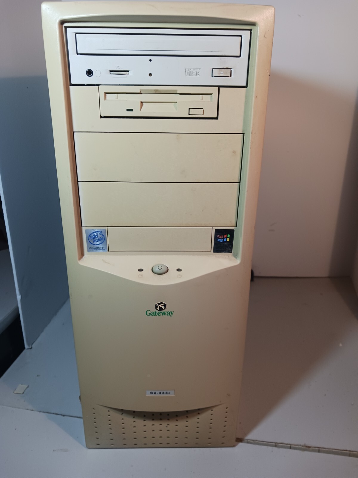 Retro Gateway G6-333c Case Good For A Sleeper Build Or Retro Build 