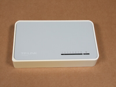 TP-LINK 8 Port Fast Ethernet 10/100Mbps Network Switch Desktop RJ45 - TL-SF1008D
