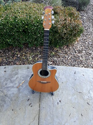 ovation acoustic electric guitar 1861 Balladeer. USA MADE No Case