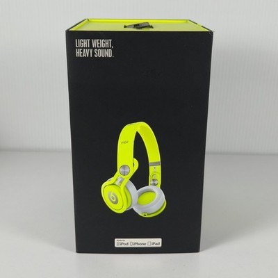 美品　beats mixer ビーツヘッドホン Beats Mixr Mixer Wired Headphones Neon Green Limited Edition David