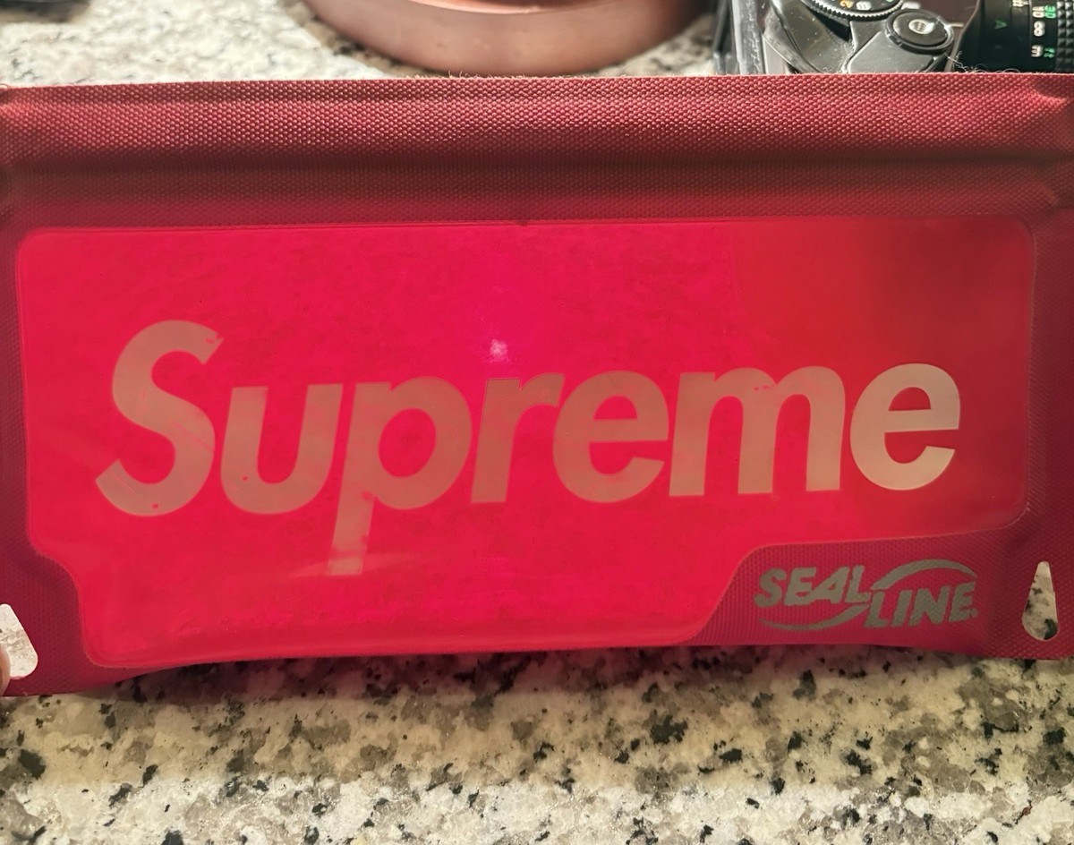supreme　seal line　LARGE　RED Supreme SealLine Waterproof Case Red - SS20 - US
