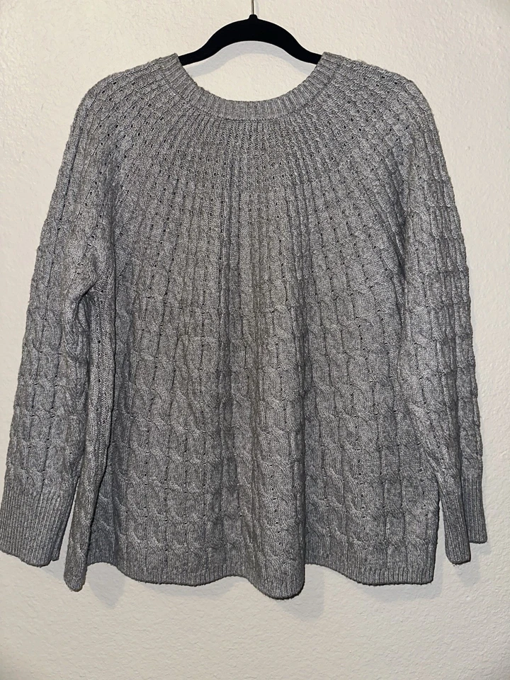 Suéter Lane Bryant para mujer talla grande talla 22/24 gris tejido con cable cuello redondo Foto 2 de 4