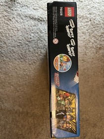 Brand New Sealed LEGO DC Super Heroes Darkseid Invasion 76028