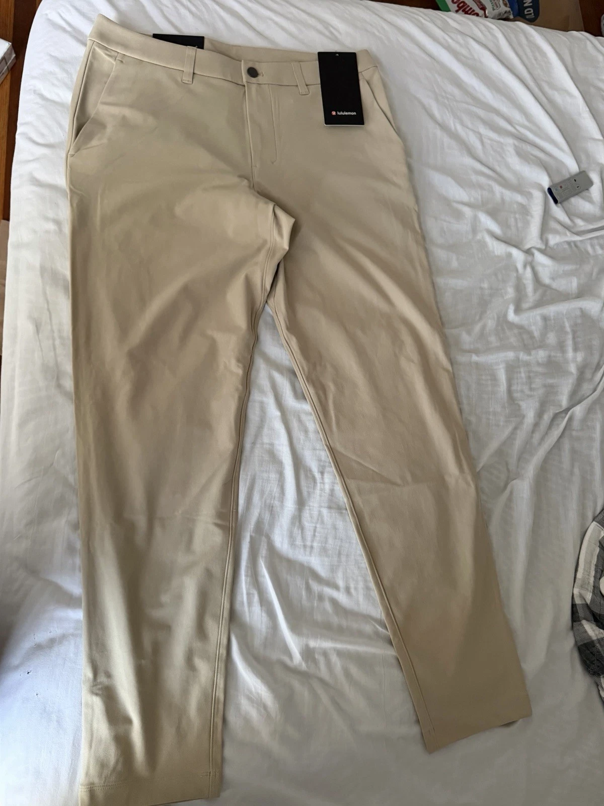 Lululemon ABC Pant Slim Fit Trouser 5 Pocket 33x32 Khaki Performance NWT
Opens in a new window or ta