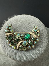 Art Arthur Pepper Crescent Moon Rhinestone Brooch Green Gold Tone AB Pin Artsy