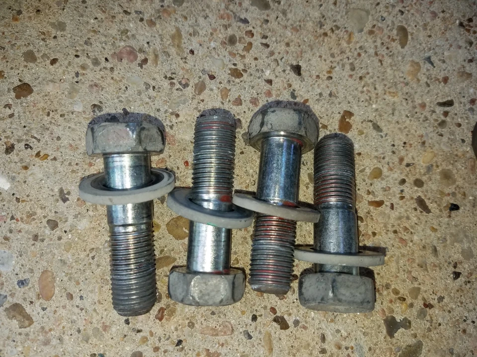 Pinzas de freno delanteras Akebono Infiniti FX50 G37 M37 M56 Q50 Q60 Q70 2008 A 2019 Foto 2 de 4