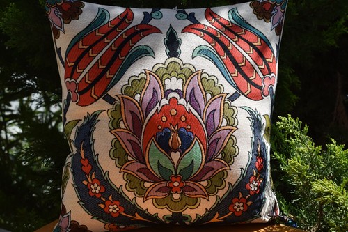 TURKISH TULIP Motif Pillow Double Cover - Picture 1 of 5