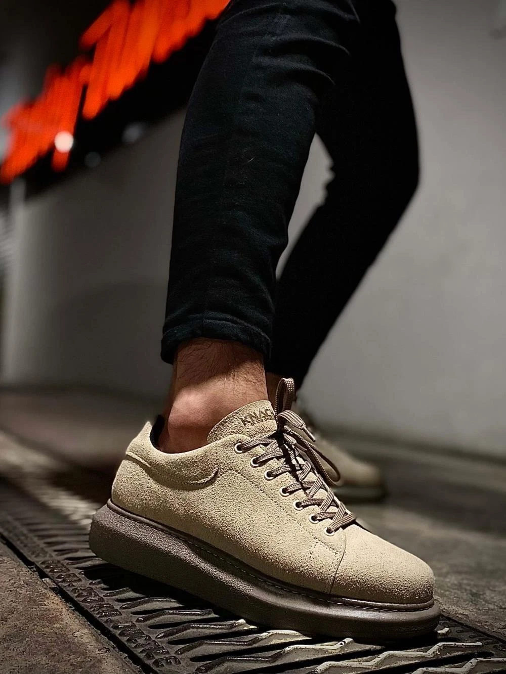 ALEXANDER MCQUEEN Solaress 257 Scarpe Uomo Scamosciate Scarpe Eleganti da Sera Sneakers Da Quotidiane Vison