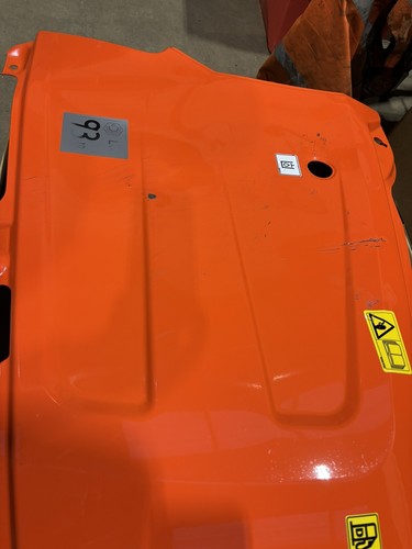 kubota kx027-4 Bonnet - Picture 7 of 8
