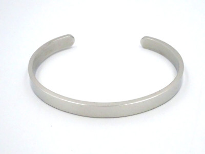 Damen Armband Armreif Edelstahl Silbern Spange mit Innengravur Trendig & Chic